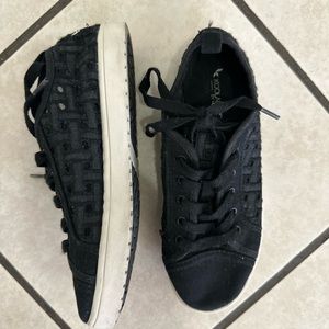 Koolaburra by UGG Little Girls Low Lace Denim Sneaker